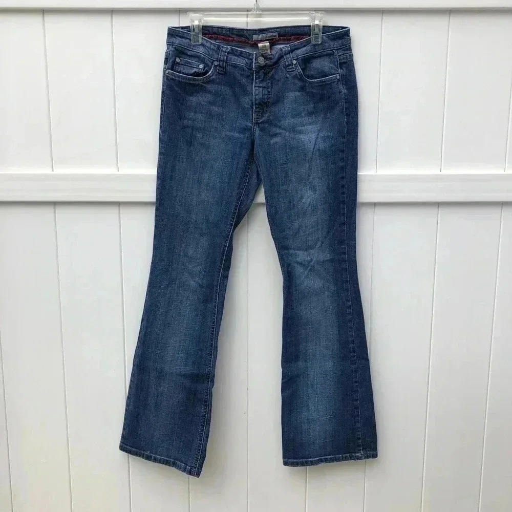 Refuge Bootcut Jeans Womens 11R Blue Dark Wash Embroidered Pockets EF-2100CR32‎